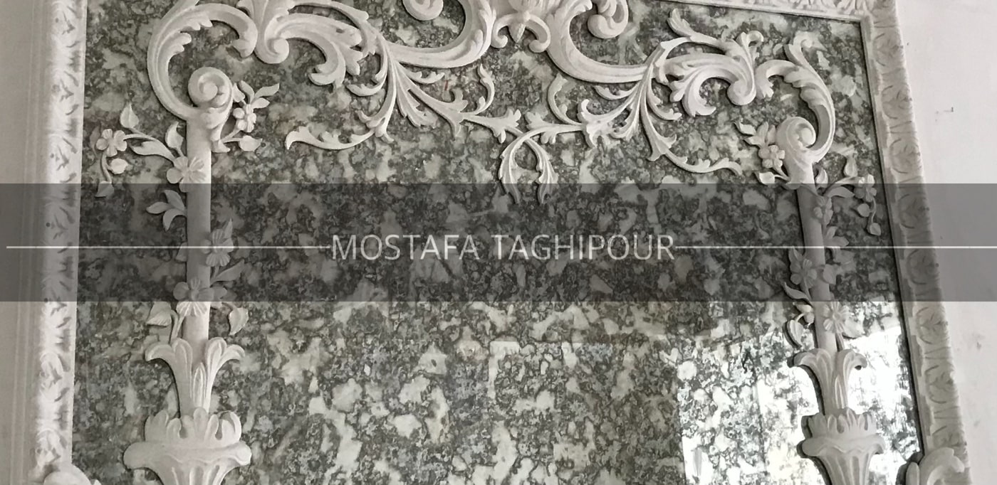 گچبری رو آینه آنتیک بسیار ظریف و کلاسیک فرانسوی